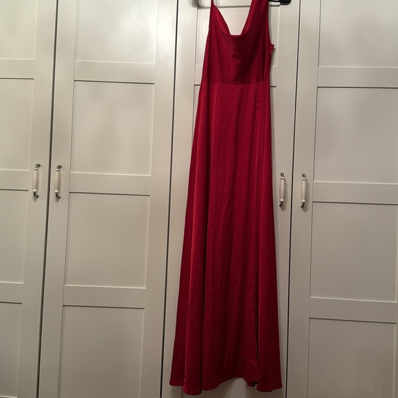 Draped neck split thigh dress - Picture 6 of 9